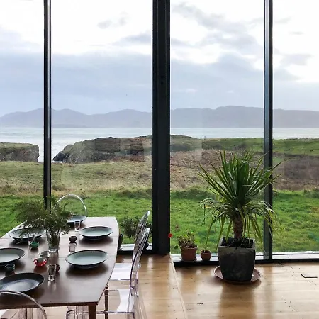 Tuath Na Mara