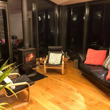 Tuath Na Mara Carryblagh